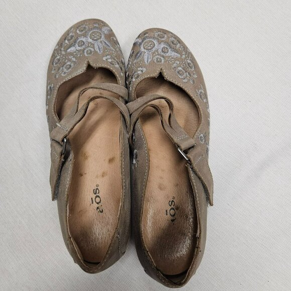 Taos WISH Women's Embroidered Mary Jane Flats Size‎ 7 US / 38 EU Taupe Suede - Picture 11 of 15